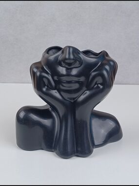 Abstract Sculptural Makeup Organizer Vase - Black